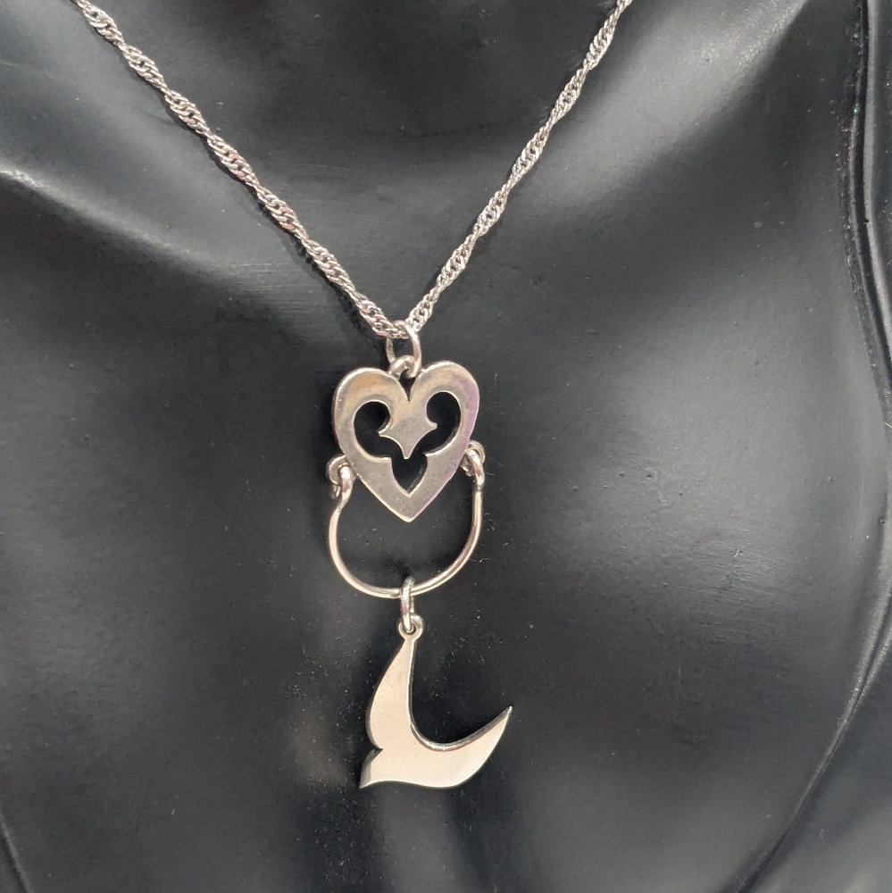 Retired James Avery 925 Sterling Silver Soaring Descending Dove Charm/Pendant
